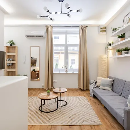 Tiny - Cozy, New, Ac شقة