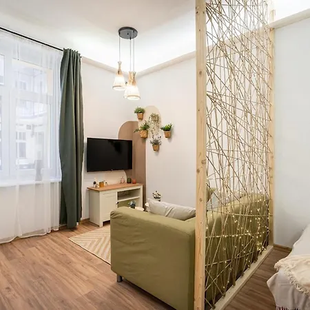 Tiny - Cozy, New, Ac * بودابست