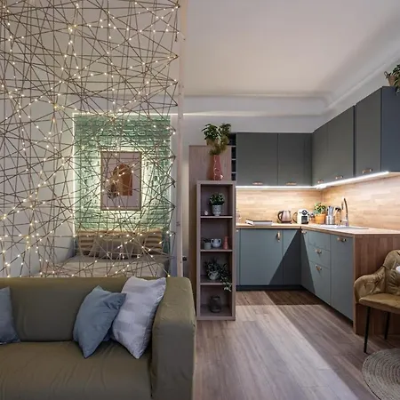 Tiny - Cozy, New, Ac شقة *